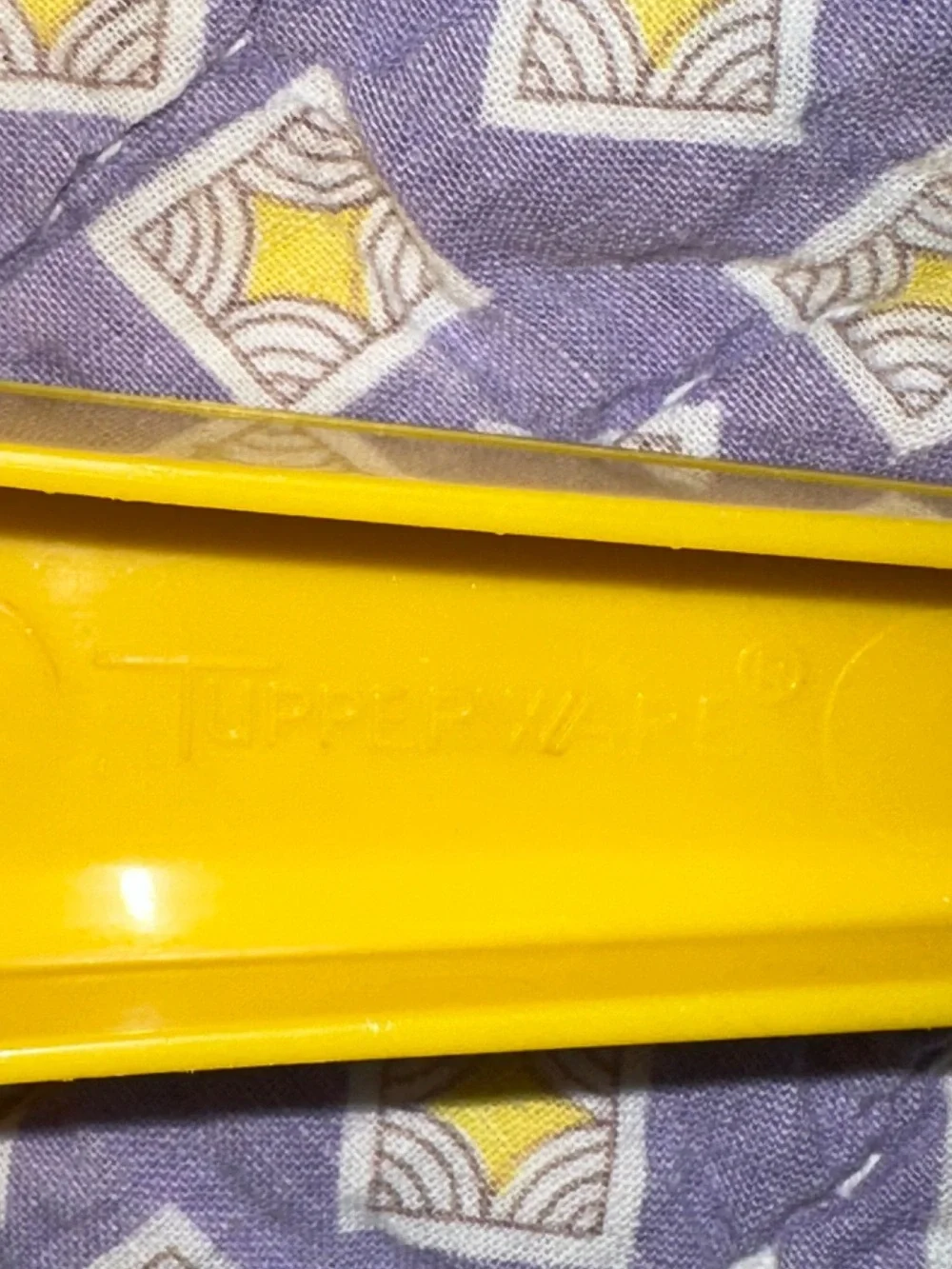 Tupperware Bright Yellow Plastic Strainer with Handle